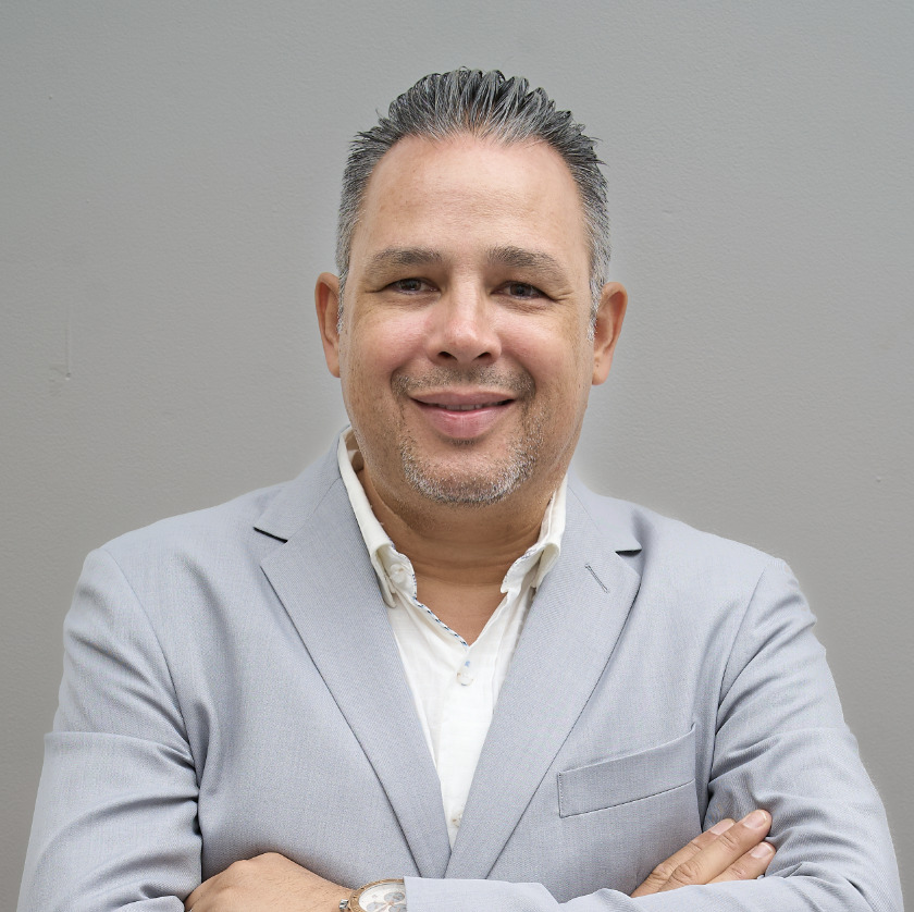 Dr. Roberto Leon Rendon